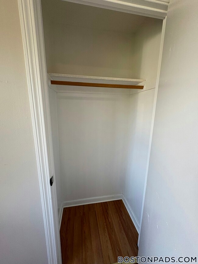 Building Photo - 140 Willard St