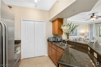 Building Photo - 12936 Violino Ln