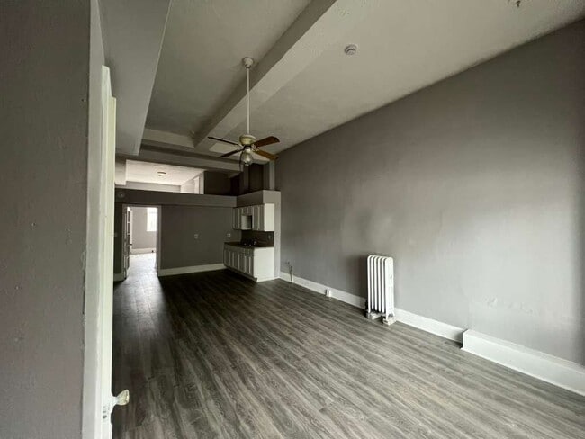 Building Photo - 14628 Lakeshore Blvd