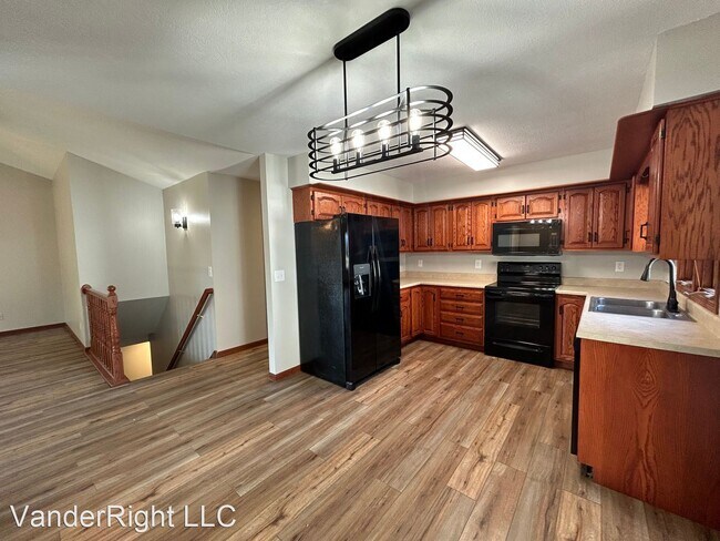 Foto del edificio - 3 br, 2 bath House - 1515 S Campbell Trl