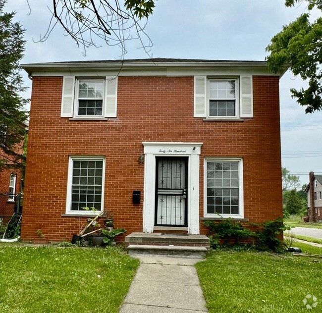 Building Photo - 4600 Chatsworth St