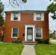 Building Photo - 4600 Chatsworth St