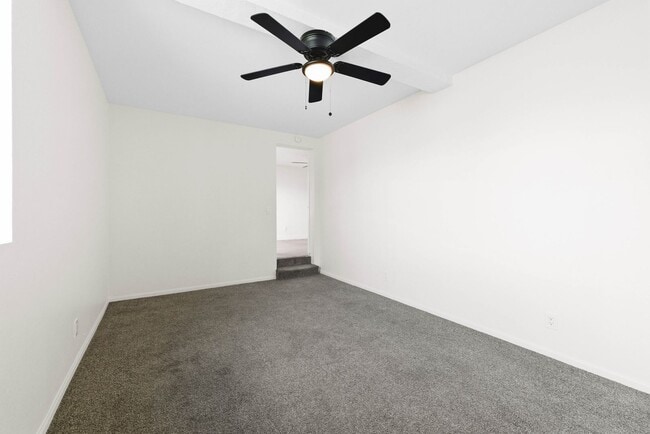 Foto del edificio - 2BR Coastal La Jolla Apartment | Steps to Windansea Beach