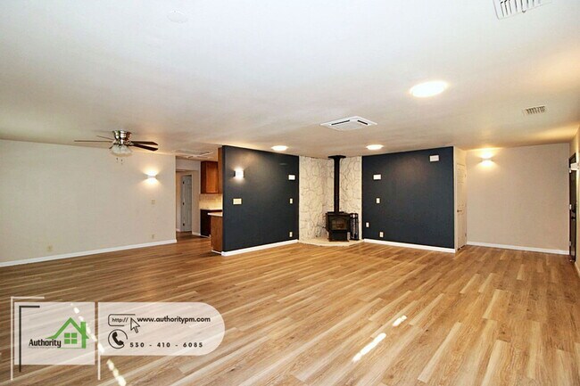 Foto del edificio - 310 Woodhill Dr