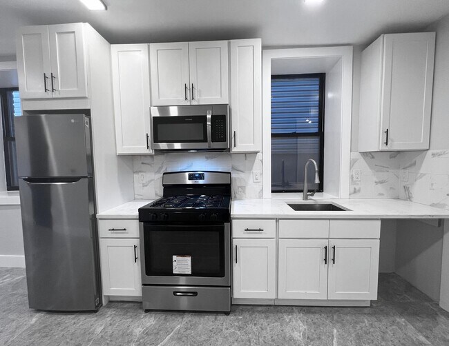 Foto del edificio - 126 Randolph Ave