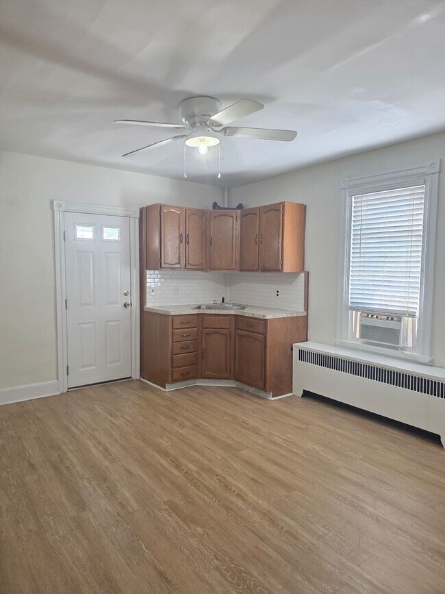 Foto del edificio - 1618 W 16th St