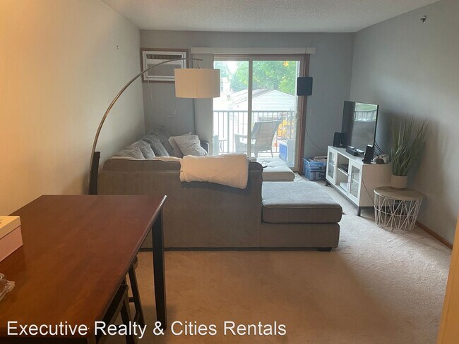 Building Photo - 1 br, 1 bath House - 2150 Ridge Drive Unit 24