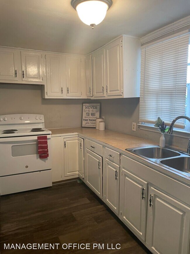 Building Photo - 2 br, 1 bath House - 318 S Highland St