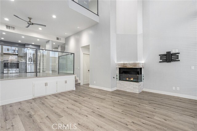 Building Photo - 7323 Marina Pacifica Dr