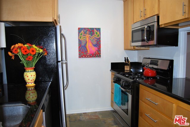 Building Photo - 5820 Yolanda Ave