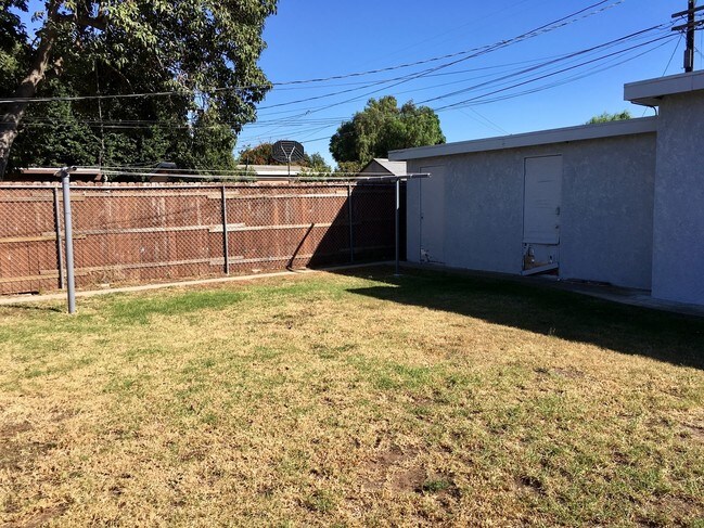 Building Photo - 4 Plex - South Bay