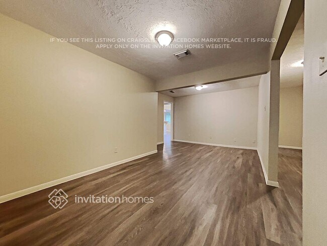 Foto del edificio - 2239 Middle Creek Dr