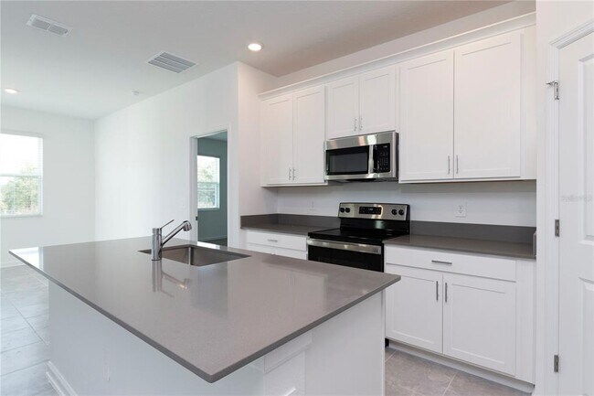 Foto del edificio - 193 Aces High Ln