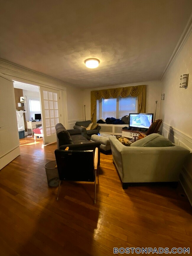 Foto del edificio - 200 Commonwealth Ave