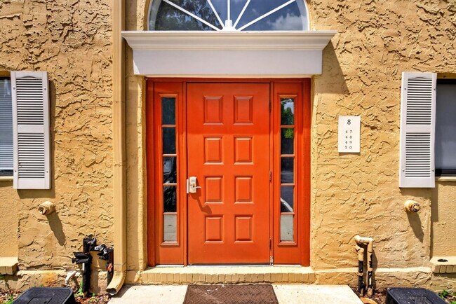 Foto del edificio - 5811 Atlantic Blvd