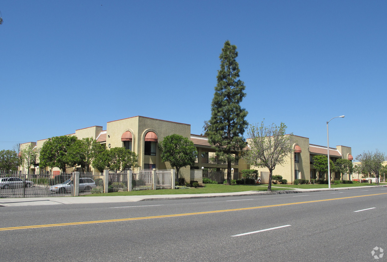 Building Photo - Kernwood Terrace