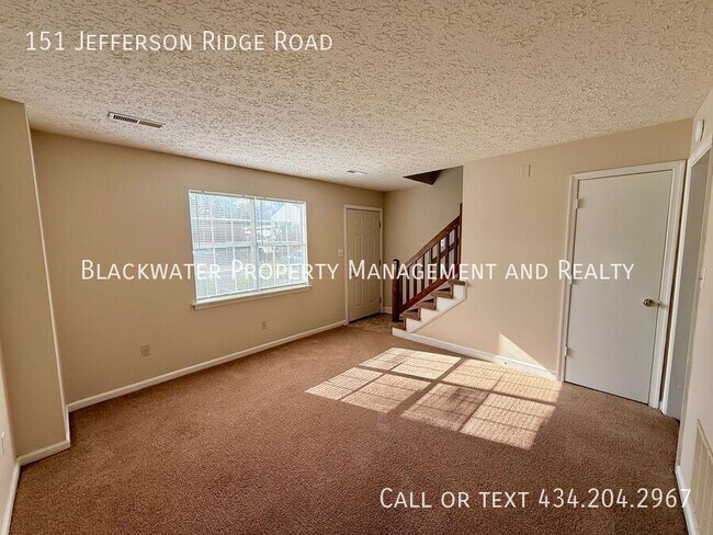 Foto del edificio - 151 Jefferson Ridge Rd