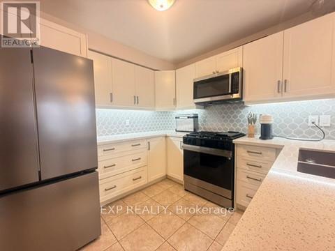 Building Photo - 5 James Arnott Crescent