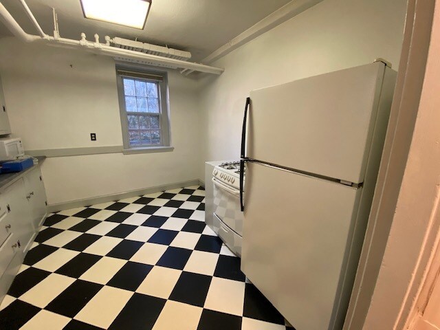 Foto del edificio - 137 Sewall Ave