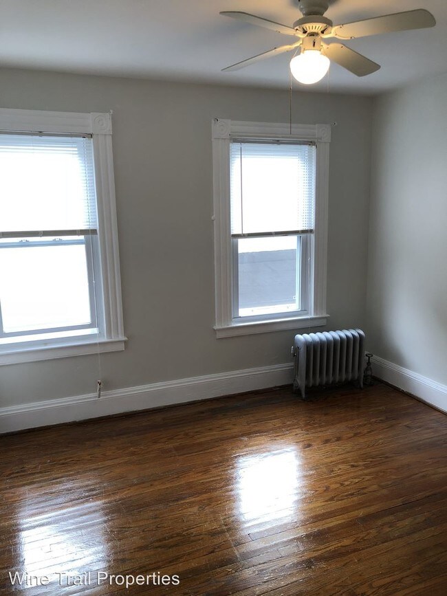 Foto del edificio - 1 br, 1 bath Apartment - 185 Lewis Street