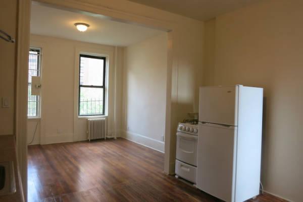 Building Photo - 348 E 62nd St