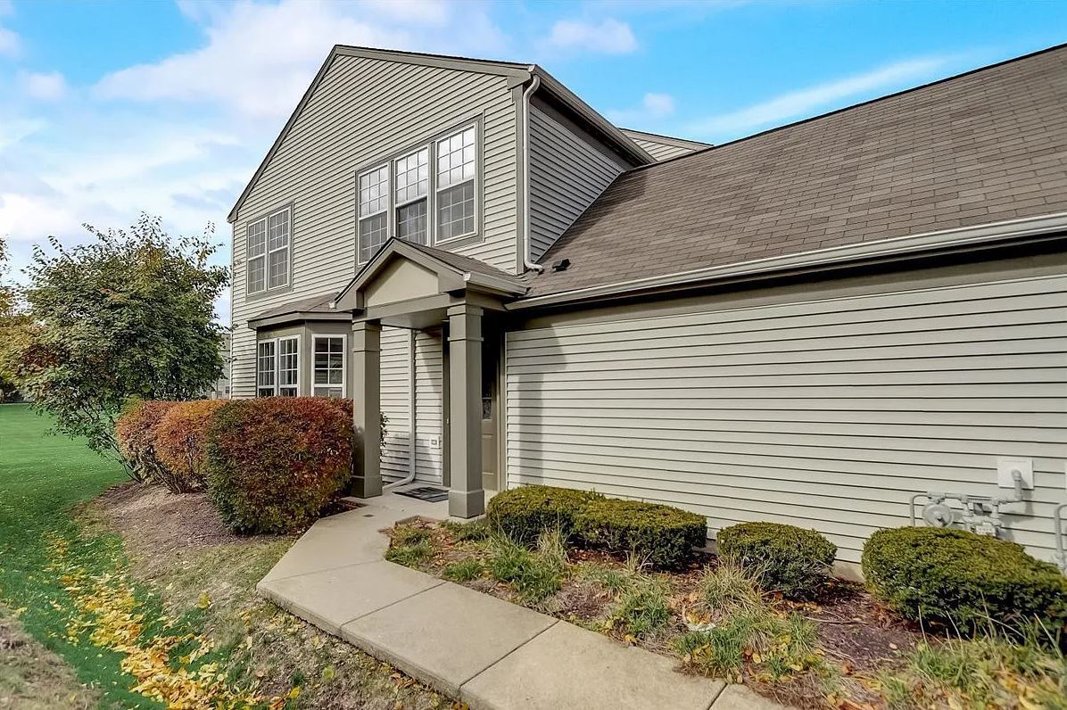 Entrance - 3333 Bromley Ln