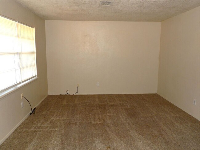 Foto del edificio - 6454 NW Columbia Ave