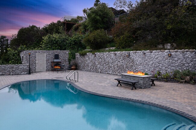 Building Photo - 11436 Dona Evita Dr