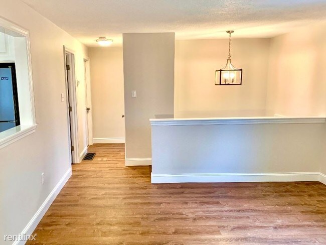 Building Photo - 3 br, 2 bath House - 480 Washington Street