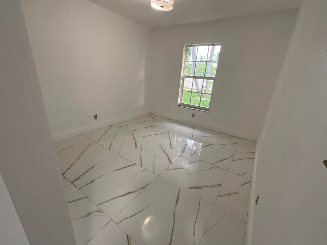 Foto del edificio - 609 W Ocean Ave
