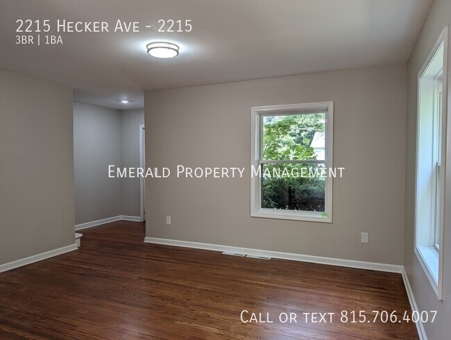 Foto del edificio - 2215 Hecker Ave