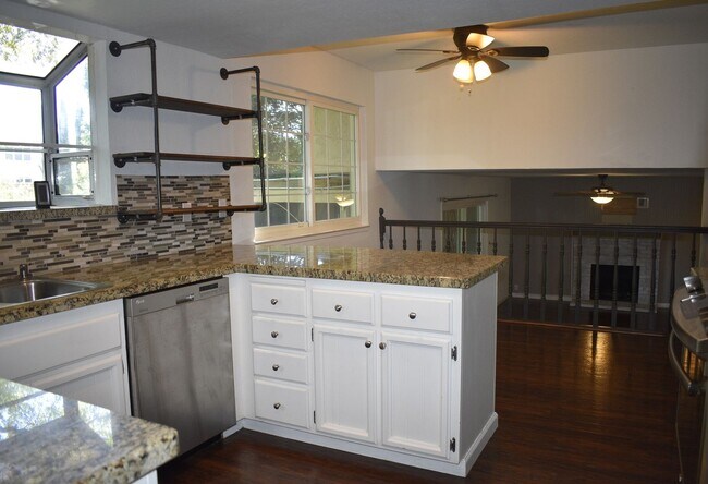 Foto del edificio - 1465 W Colonial Pkwy
