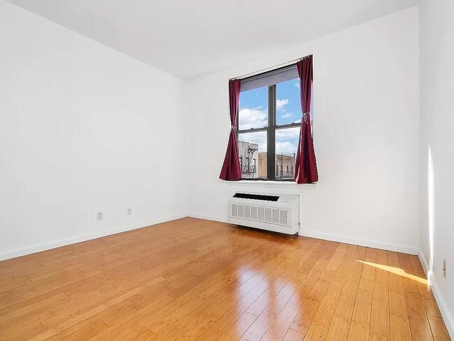 Foto del edificio - 504 W 136th St