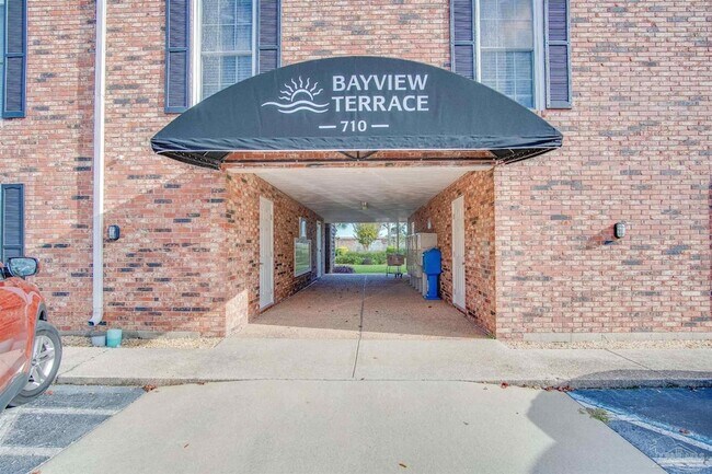 Foto del edificio - 710 Scenic Hwy