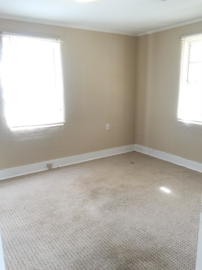 Building Photo - 5335 1st Ave