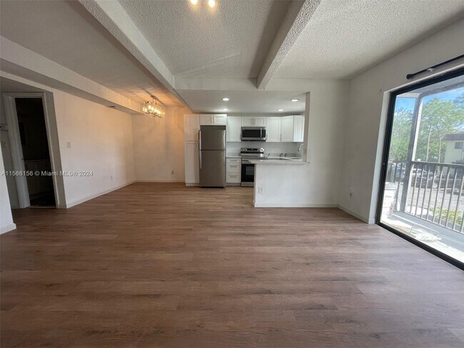 Building Photo - 1085 S Flagler Ave