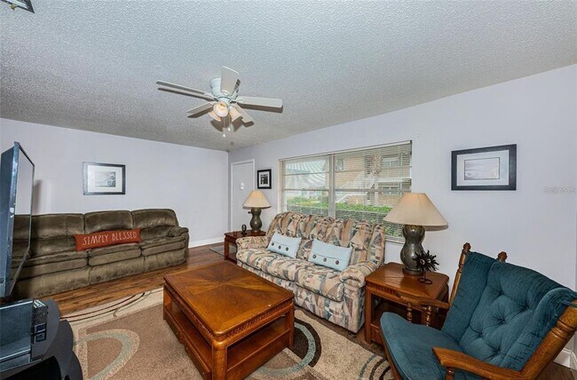 Foto del edificio - 5217 81st St N