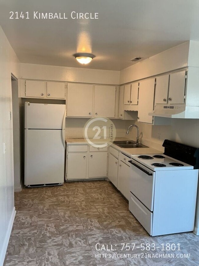 Building Photo - 2141 Kimball Cir
