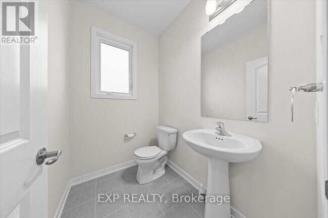 Building Photo - 246 Catnip Cres