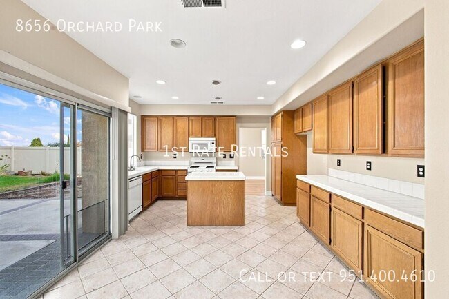 Foto del edificio - 8656 Orchard Park Dr