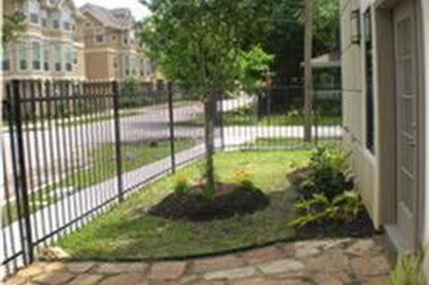 Building Photo - 4402 Lillian St