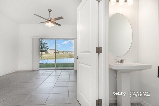 Foto del edificio - 2037 Viewfinder St