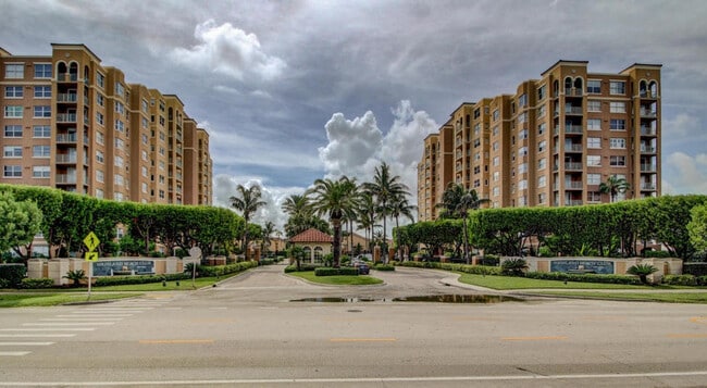 Building Photo - 3602 S Ocean Blvd