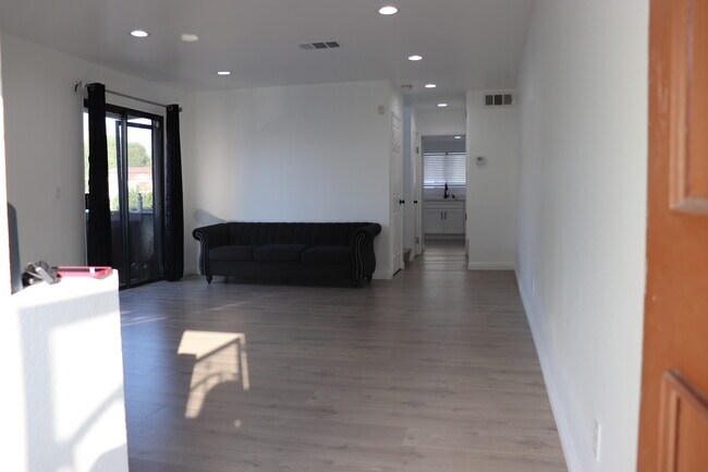 Foto del edificio - 14100 Calvert St