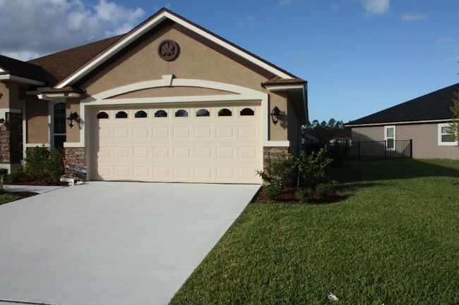 Building Photo - 214 Flora Lake Cir