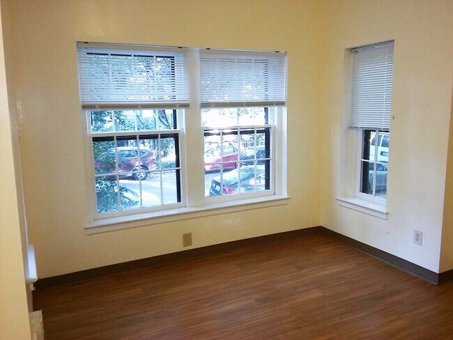 Foto del edificio - 105 9th St SE