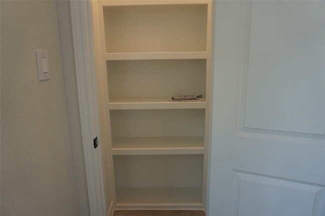 Building Photo - 9583 Darkwood St