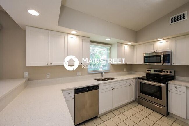 Foto del edificio - 3 Bedroom Pet-Friendly Home in LEHIGH ACRES, FL with Main Street Renewal