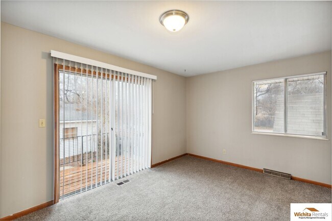 Foto del edificio - 807-807 S Erie St