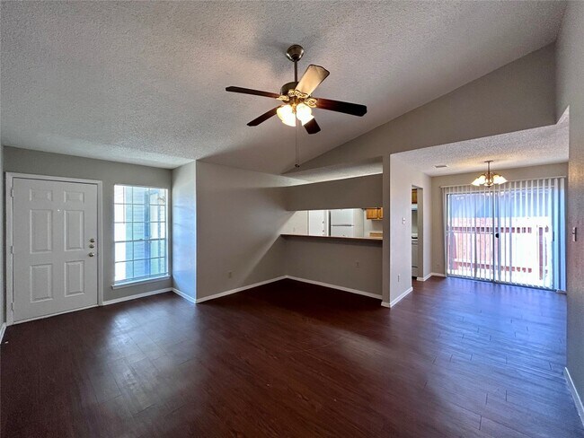 Foto del edificio - 506 Willowbend Cove
